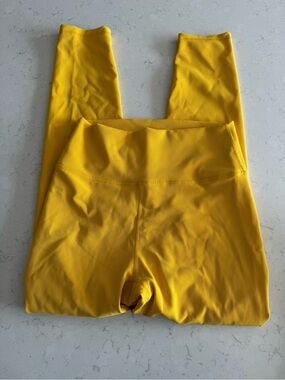 WILO The Label Yellow Ribbed Active Leggings